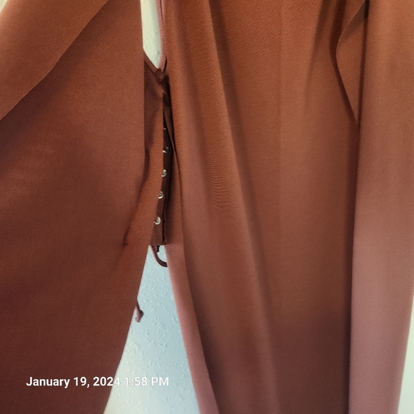 Favluv Fashoon brown duster/vest. Draw strings on the side. Two splits o… - Picture 8 of 9